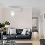 Stylish Coastal Retreat In The Heart Of Broadbeach