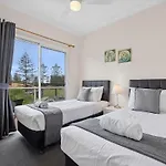 Stylish Coastal Retreat In The Heart Of Broadbeach
