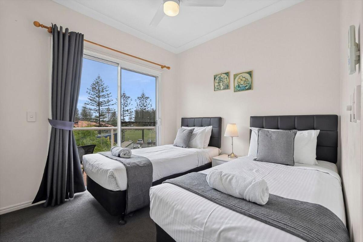 Stylish Coastal Retreat In The Heart Of Broadbeach Apartment *