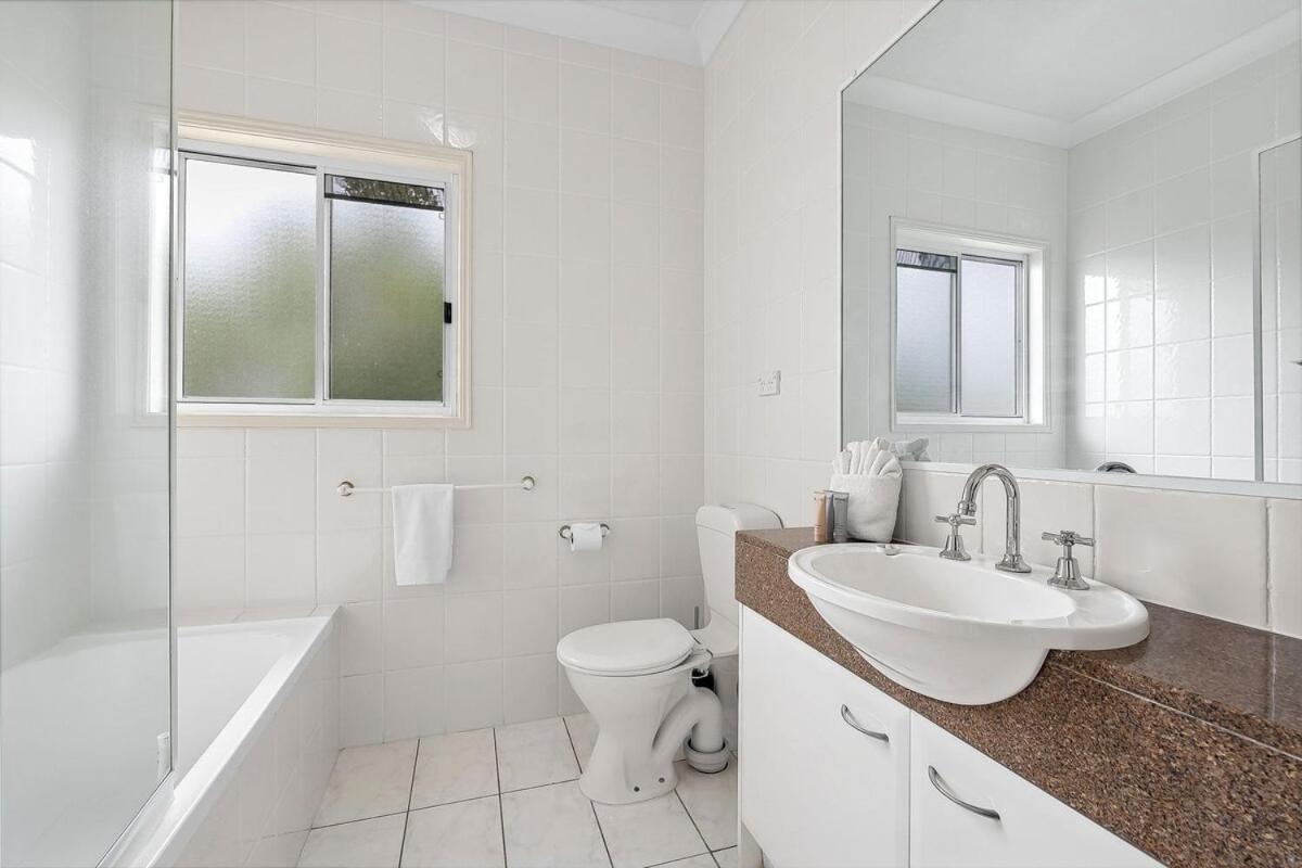 Apartment Stylish Coastal Retreat In The Heart Of Broadbeach Gold Coast